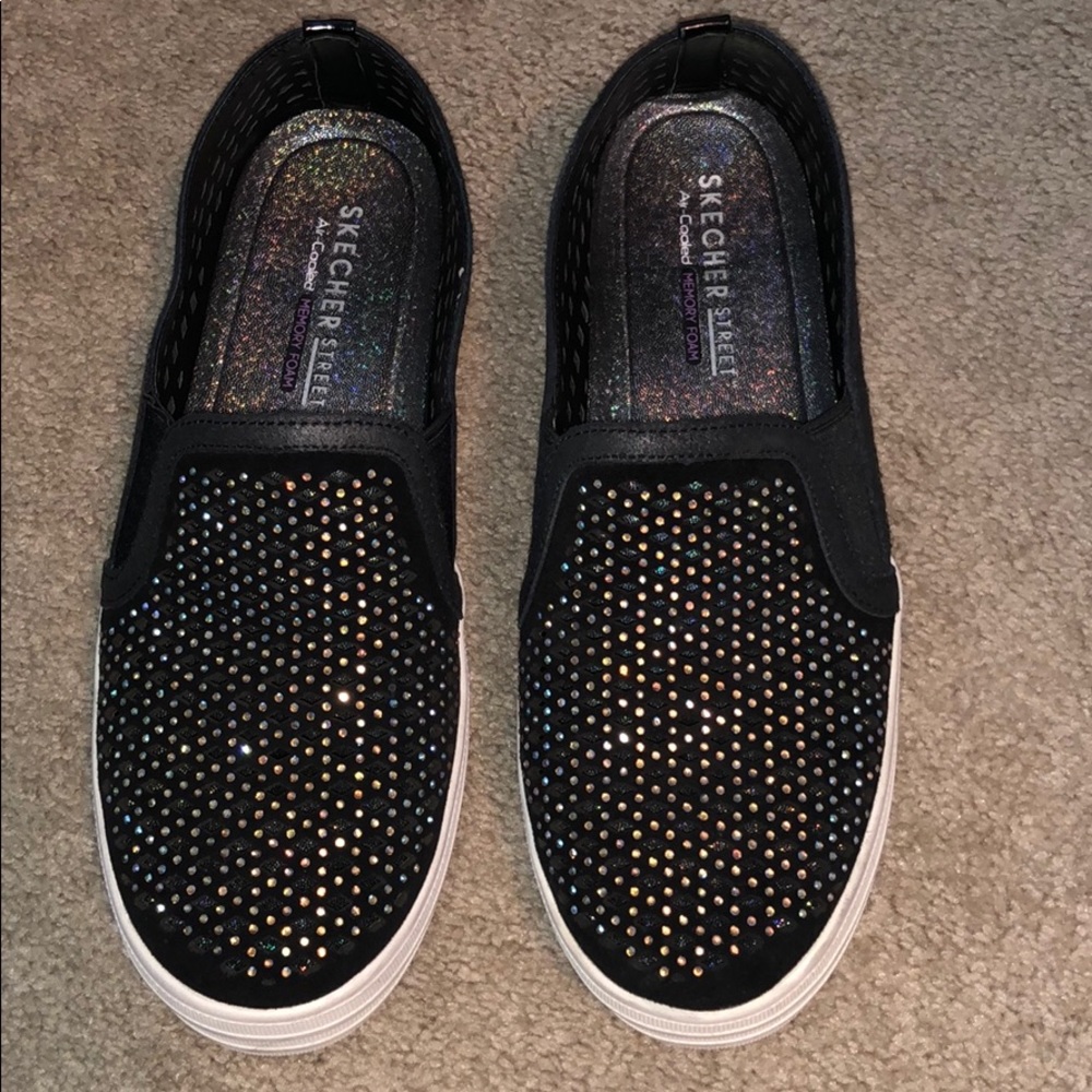 Skechers slide on shoes